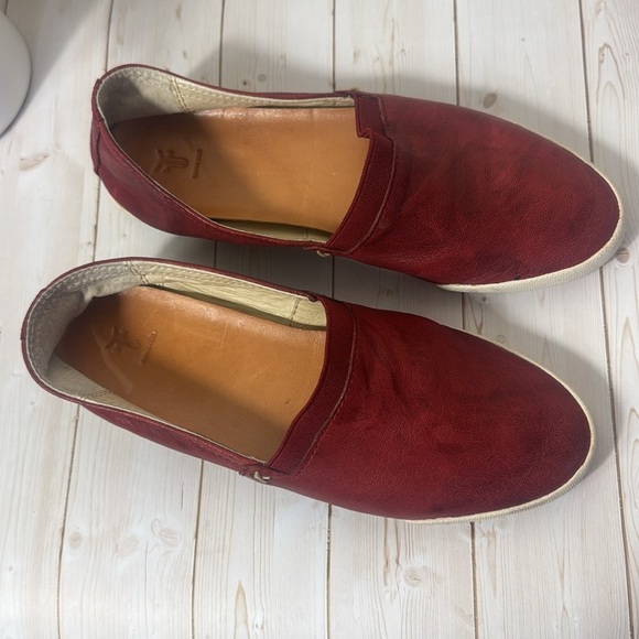 Frye Melanie Slip On Leathers Flats Loafers Red Women’s Size 6 - Picture 3 of 7